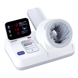 オムロンヘルスケア社製の自動血圧計「健太郎」（同社ウェブサイトより）